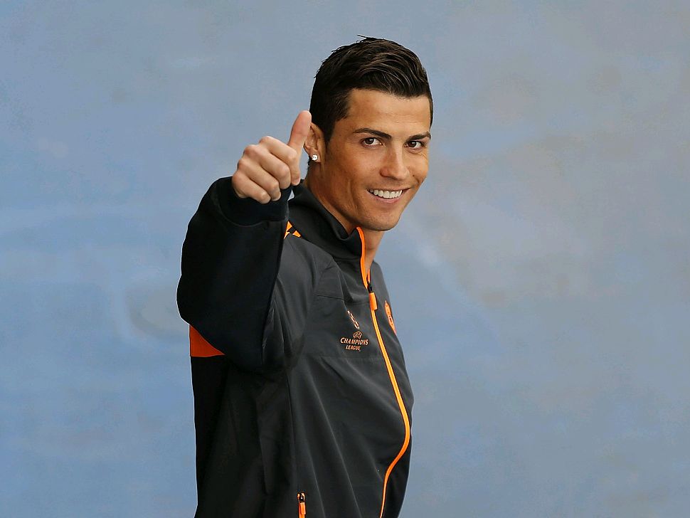 13岁天才小将代表阿森纳U19出战青年欧冠，打破赛事纪录