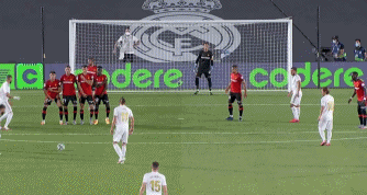 骑行爱好者穿骑行服唱说唱拍MV，运动体验别样精彩