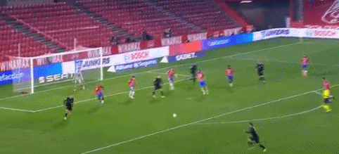 律师张冰质疑经纪人金畅无证还挣浙江上千万，后者回应：满嘴胡言