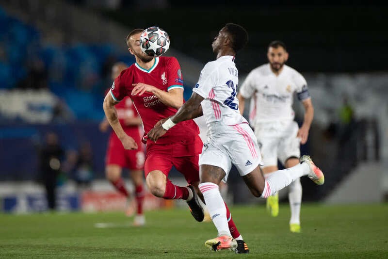 CBA：上海男篮主场大胜同曦