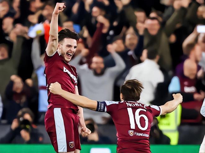 阿森纳签下双胞胎兄弟埃德温和霍尔格·金特罗，主教练阿尔特塔阻止本·怀特离队，球队领先曼城。